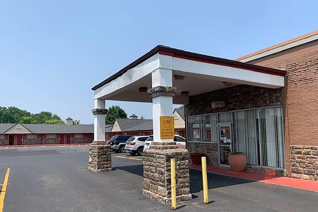 Rodeway Inn Youngstown Εξωτερικό φωτογραφία