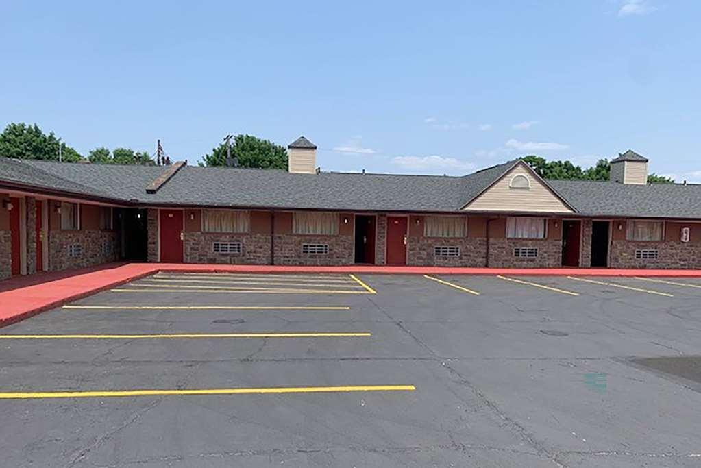 Rodeway Inn Youngstown Εξωτερικό φωτογραφία