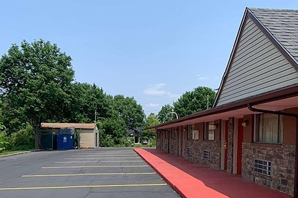 Rodeway Inn Youngstown Εξωτερικό φωτογραφία